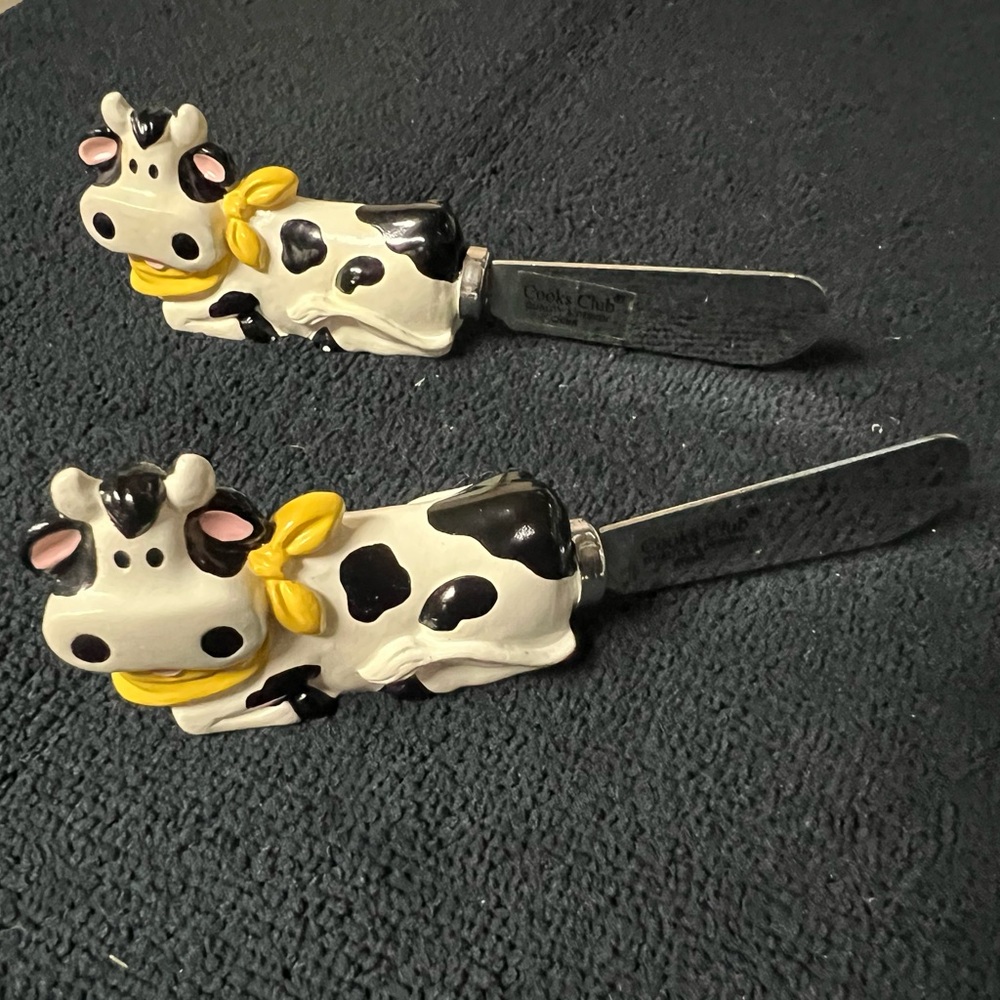 Cooks Club Ceramic Cow Shaped Butter Knives/Spreaders